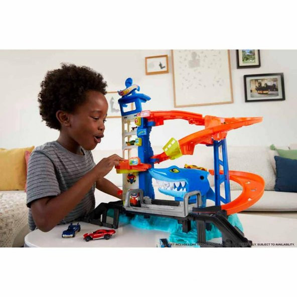 Hot Wheels City Köpek Balığından Kaçış HDP06 - 3