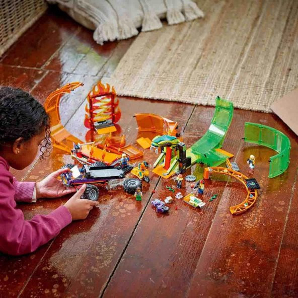 LEGO City Çift Çemberli Gösteri Arenası 60339 - 7