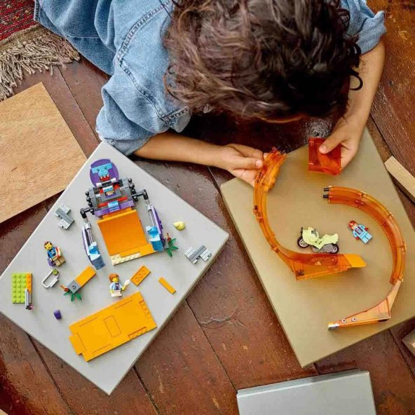 LEGO City Şempanze Yumruğu Gösteri Çemberi 60338 - 4