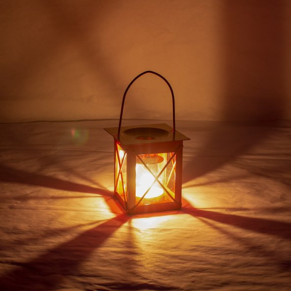 Metal Mumluk Beyaz+Mum 8Cm