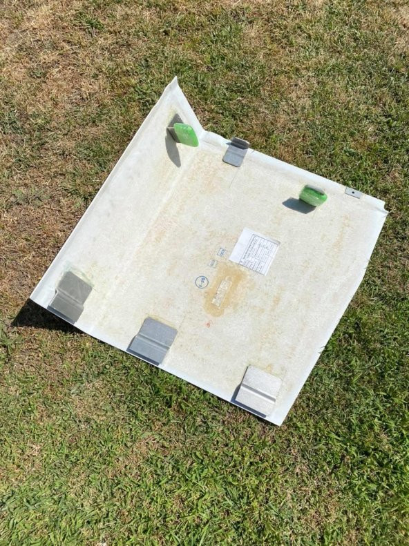 İş Makinası Sağ Dolap Kapağı 3.H03-21.33.84:000 - 2