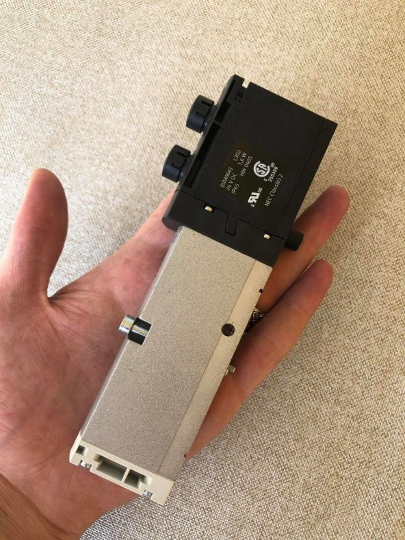 Festo VSVA-B-B52-ZD-A1-1T1L 539156 Hava Selonoid Valf - 4