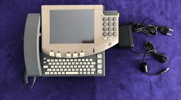 IPM GROUP SmilePhone V1.0 İnternete Bağlanabilen Sabit Telefon - İnternet Screen Phone