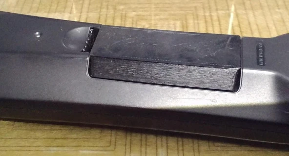 Yamaha Mcx-1000 - Uzaktan Pil Kapağı Plastik Aparat
