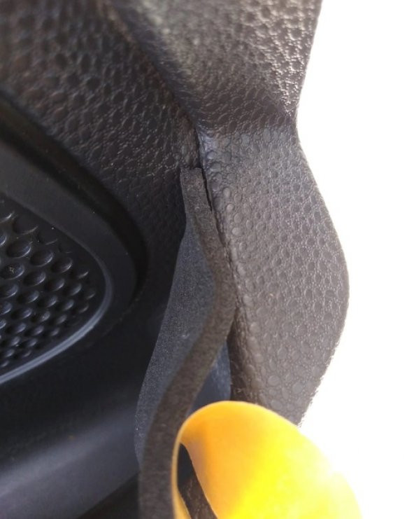 Oto Kapı Ses Ve Titreşim Engelleyici Kapı Bandı Yapışkanlı 3x15mm - 3