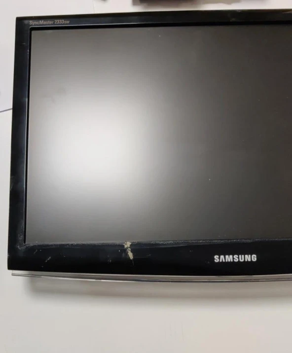 Samsung LCD Monitör 2333sw Siyah DEFORMELİ