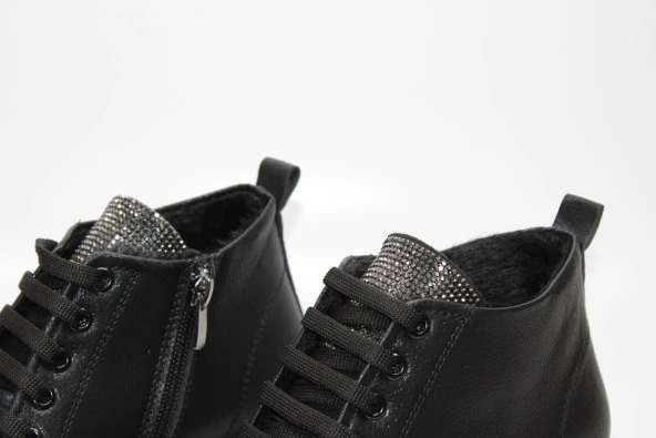 CASSO KAUÇUK KAYMAZ TABAN BAĞCIKLI FERMUARLI TAŞ DETAY KADIN GÜNLÜK BİLEK BOY BOT - 11