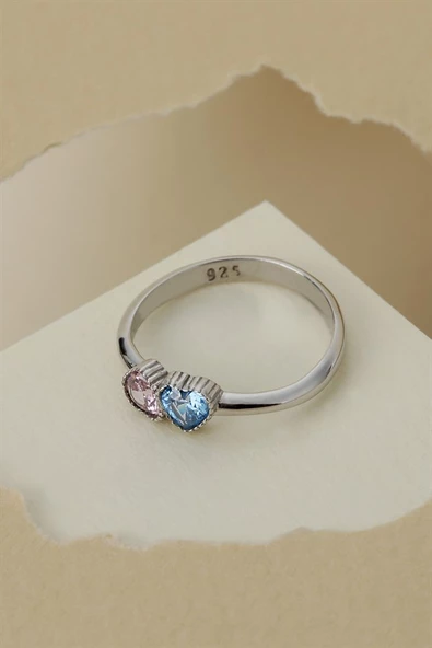 Gümüş Renkli Taşlı Kalp Yüzük ürün görseli 1