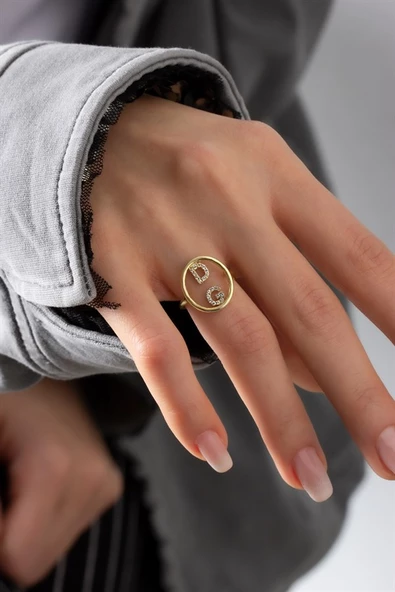 Gümüş Taşlı Ayarlanabilir Oval Form Harf Yüzük