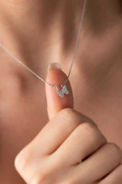 Gümüş Taşlı Minimal Kelebek Kolye ürün görseli 1