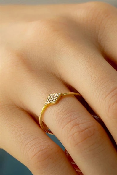 Altın Taşlı Yüzük