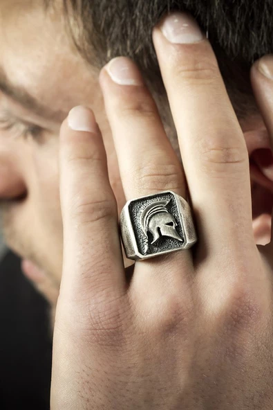 Gümüş Spartan Kaskı Figürlü Erkek Yüzük ürün görseli 1