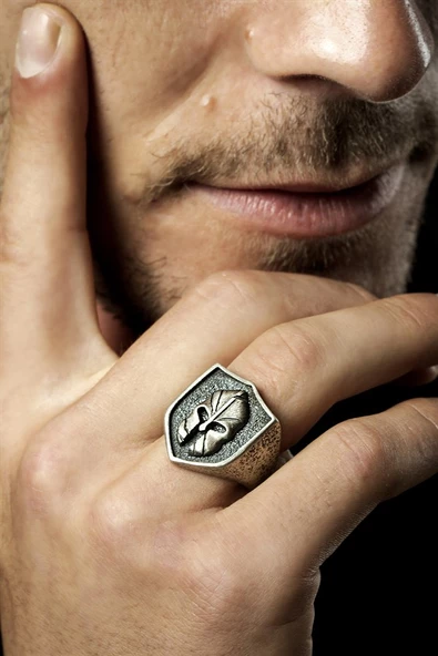 Gümüş Spartan Kaskı Figürlü Erkek Yüzük ürün görseli 1