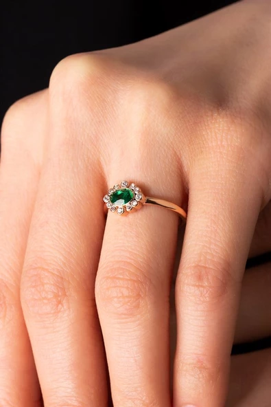 Gümüş Zümrüt Oval Taşlı Yüzük ürün görseli 1