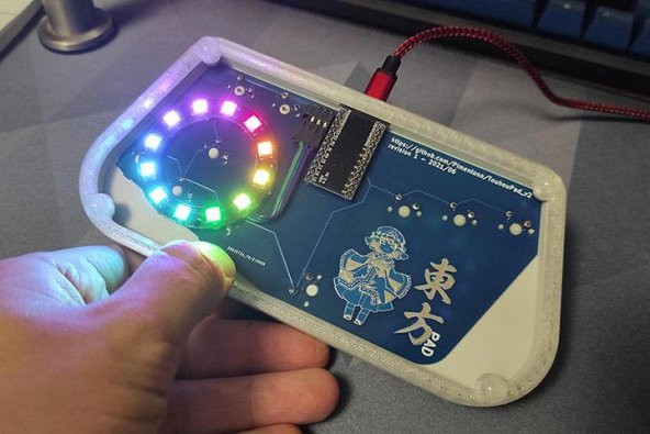 Touhoupad V2 Plastik Aparat - 2