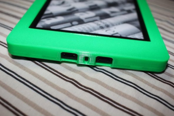 Kindle Paperwhite Kutu Kılıf Plastik Aparat - 9