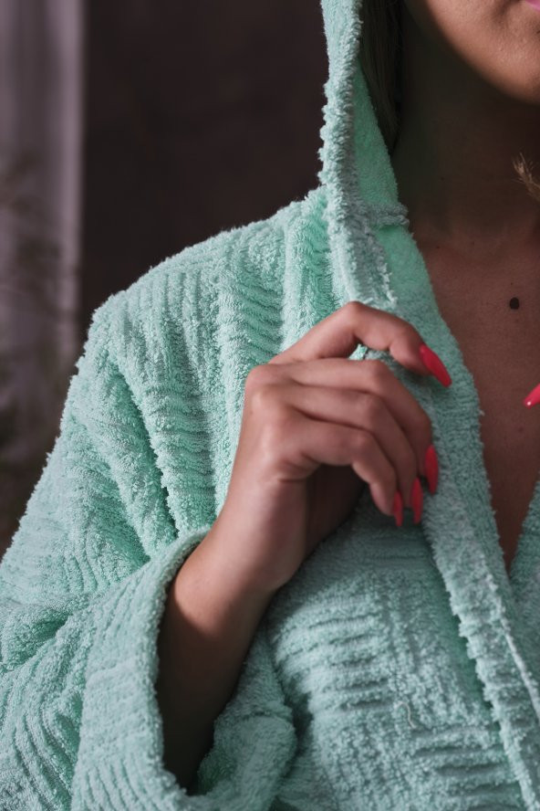 Sofia - Ekstra Yumuşak, Modern ve Özel Tasarım Pamuklu Kapüşonlu Bornoz - 4