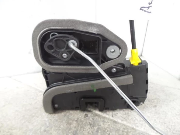 Opel İnsignia B Kapı Kilidi Arka Sol Gm,13598364 ürün görseli