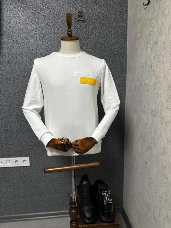 Platinum Lux Store- Dsquared2 Logo Print Sweatshirt