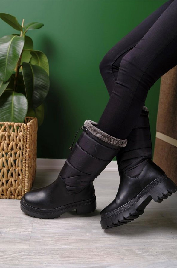 CASSO ULTRA HAFİF KAYMAZ YÜKSEK TABAN BAĞSIZ FERMUARSIZ KOLAY GİYİM KADIN SİYAH ÇEKME KARBOT