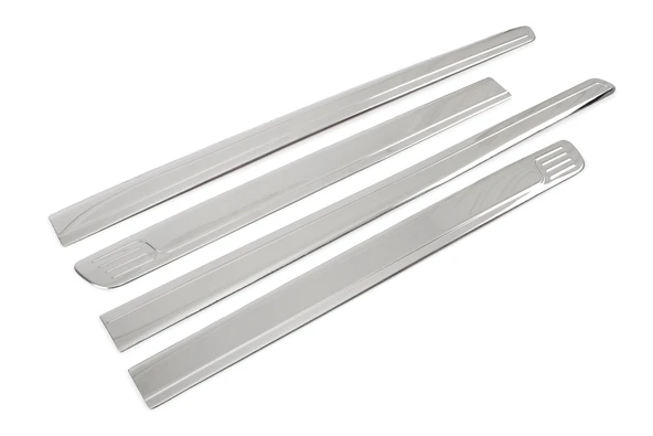 OMSA Mercedes X-Class Krom Yan Kapı Çıtası 4 Parça 2017-2020 Arası ürün görseli 1