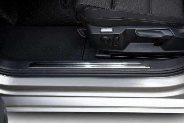 OMSA VW Passat B8 Krom İç Kapı Eşiği 4 Parça 2015 ve Sonrası - 2