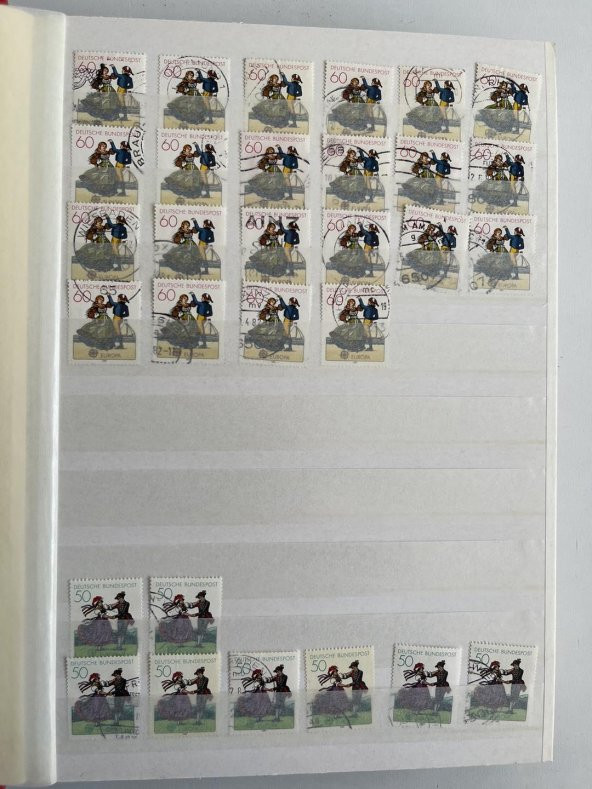 Almanya Pul Koleksiyonu Albümü 600 Adet - Yabancı Pul 049 - Resim 3