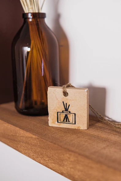 Louis Marie  | Doğal Taş | Traverten | Askılı | %100 Organik | 6 Ay Kalıcı | Oda Kokusu - 3