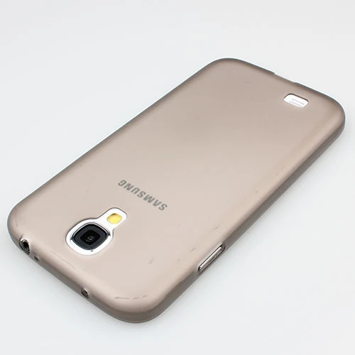 Samsung i9500 Galaxy S4 Süper Slim Kılıf 0.3 mm - Gri - Resim 3