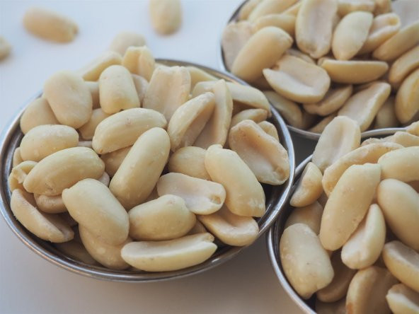 Cerezciyiz - Çiğ (Zarsız ve Tuzsuz) Yer Fıstığı İçi (Şak Fıstık) - 500gr. ürün görseli 1