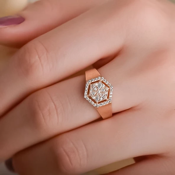 14 Ayar Rose Altın Taşlı Yüzük