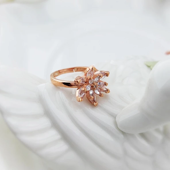 Vaoov 925 Ayar Gümüş Beyaz Taşlı Lotus Yüzük - 5