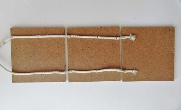 Siyah Beyaz Fotoğraf Baskılı Ahşap Duvar Süsü İpli Süs - Resim 3