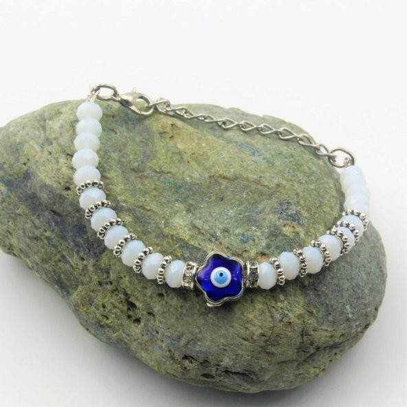 Çiçek Şeklinde Nazar Boncuklu Beyaz Kesme Cam SIFIR Bileklik - Hediye Paketinde Gönderilecektir