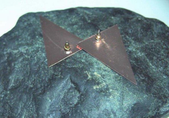 Sanat Taciri- Üçgen Metal Küpe