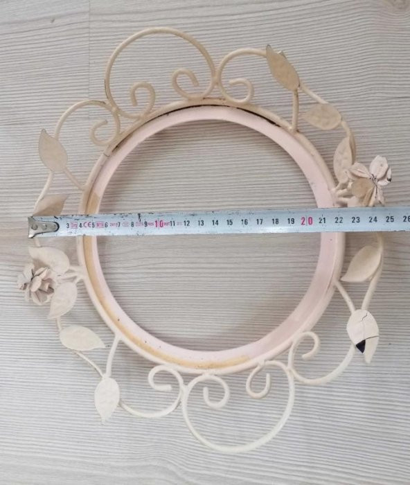 METAL ÇERÇEVELİ AYNA VE CAMI OLMAYAN METAL TEPSİ - 3