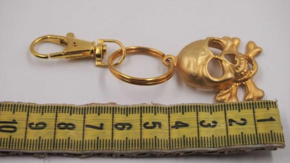 Sanat Taciri- Altın Sarısı Renkte Kuru Kafa Anahtarlık - Metal Anahtarlık - Resim 2