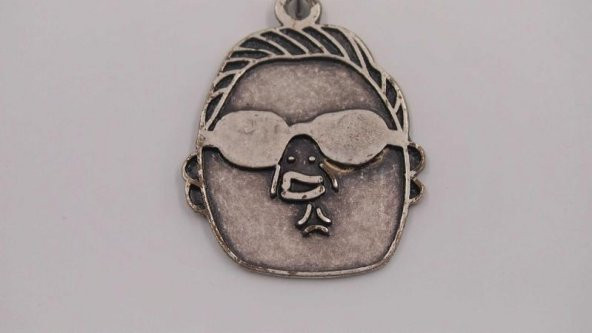 Sanat Taciri- Gümüş Renkte Gözlüklü Yüz Anahtarlık - Metal Anahtarlık ürün görseli 1