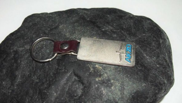 Sanat Taciri - Akzo Yazılı Metal Anahtarlık ürün görseli