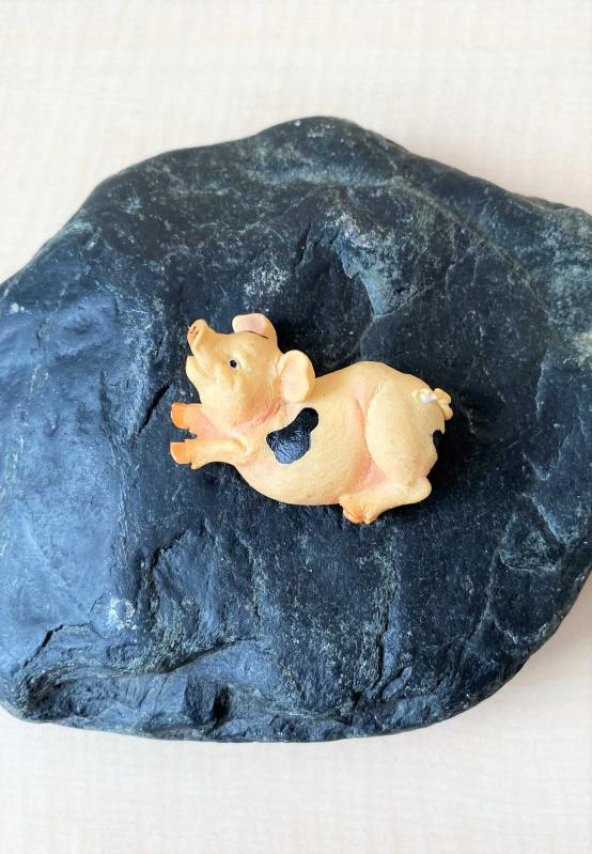 Sanat Taciri - Seramik Siyah Lekeli Domuz Magnet Koleksiyonluk ürün görseli 1