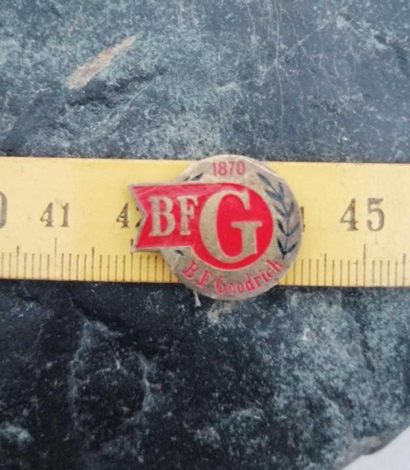Antika 1870 BF Godrich Rozet Lastik Markalı Rozet İş Yeri Marka Yazılı Rozet Broş ürün görseli 1