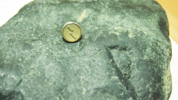 Sanat Taciri- Metal Rozet - Yaka İğnesi - Broş ürün görseli 1