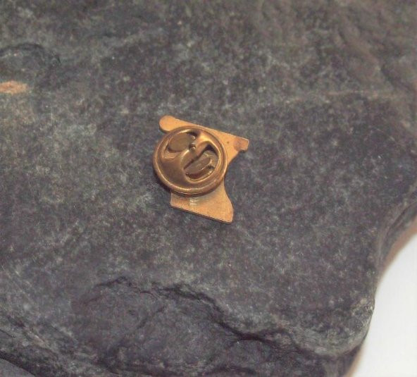 Antika - DALGALI 3 HİLAL BAYRAK - Firma - İş yeri - Marka Yazılı Rozet Broş - Resim 2