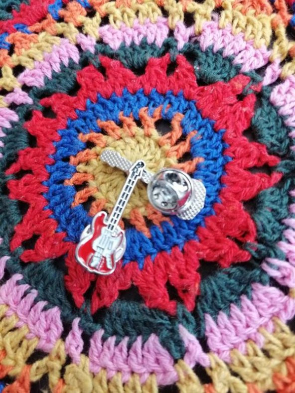 1 Adet Gitar Rozet Yaka İğnesi Aksesuar Çanta Süsü - 2