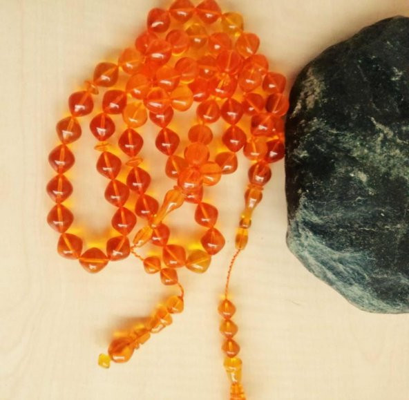 SIKMA KEHRİBAR TESBİH HEDİYE PAKETİNDE GÖNDERİLECEKTİR N0 97