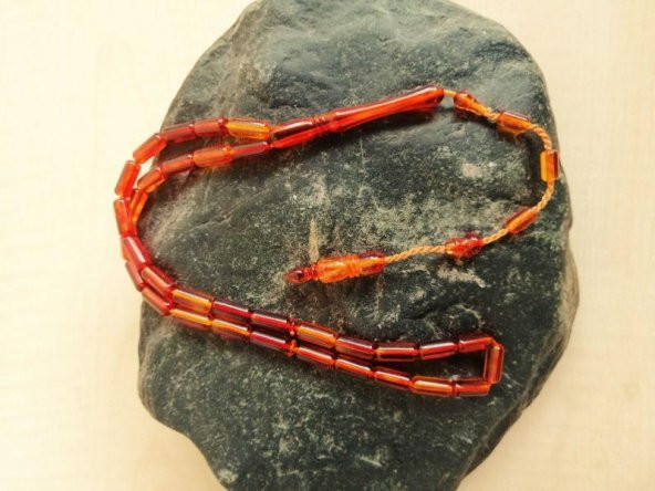 SIKMA KEHRİBAR TESBİH HEDİYE PAKETİNDE GÖNDERİLECEKTİR