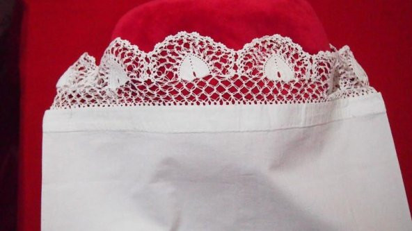 Sanat Taciri- Eskilerde Dantel Kenarlı El işi Yastık Kılıfı - Otantik - Yöresel - Çeyizlik - Resim 2
