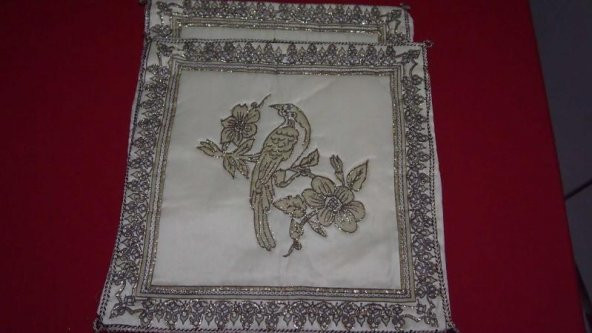 Sanat Taciri- Eskilerde Kırlent - Yastık kılıfı - Otantik - Çeyizlik