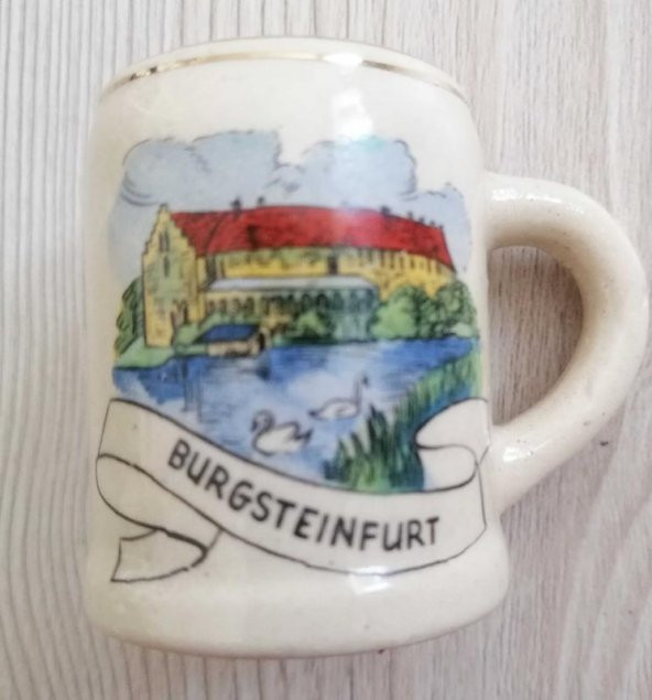 VİNTAGE 1 ADET EL BOYAMA PORSELEN SHOT BARDAĞI TANKART NO 423