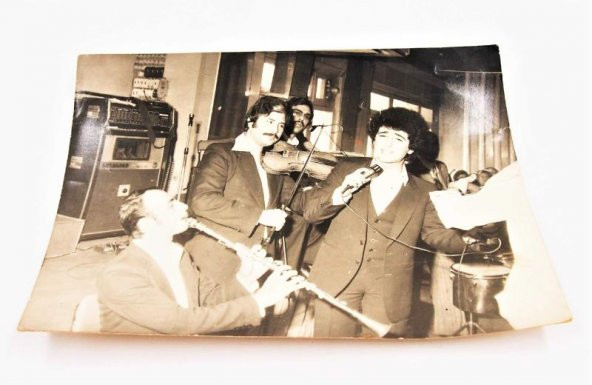 Eskilerden Siyah Beyaz Fotoğraf Müzisyen Fotoğrafı Eski Keman Mikrofon Klarnet